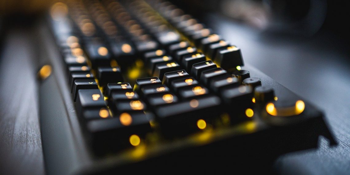 The benefits of upgrading to a PC gaming desk